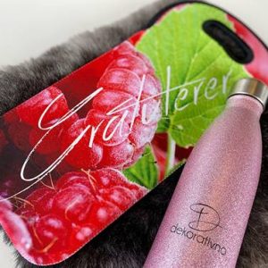 Eksempel på ferdigtrykk fra Vizuell. Glitterflaske