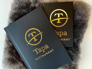 Sorte menyer med trykk